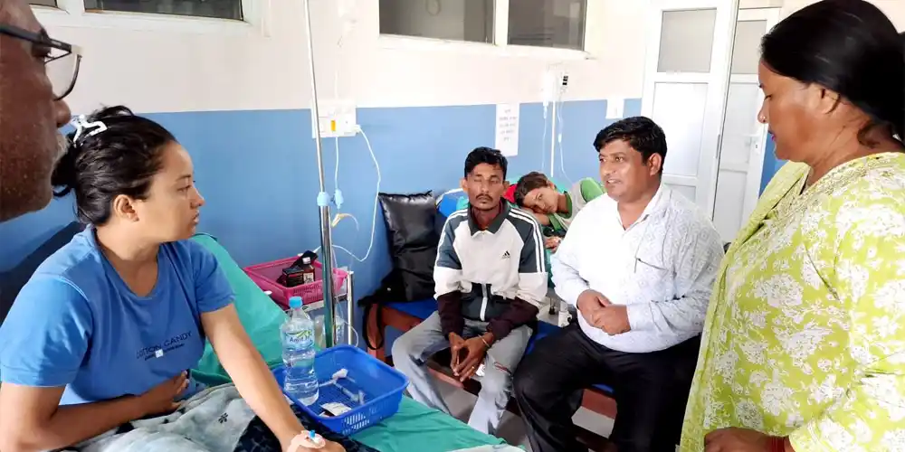 भारतीय कुखुराको मासु खाँदा खजुरामा १३ जना बिरामी Image