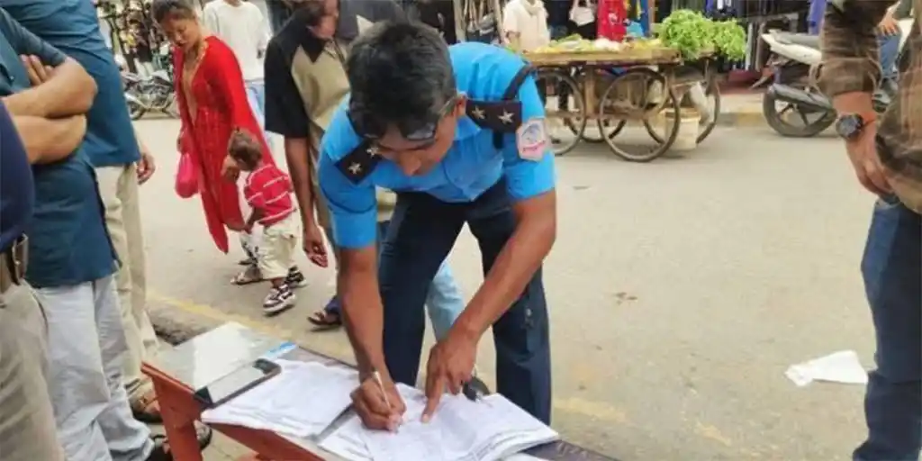 रविको पक्षमा हस्ताक्षर गरेको भन्दै नेपालगन्जका ट्राफिक सईलाई हेडक्वाटर झिकाइयो Image
