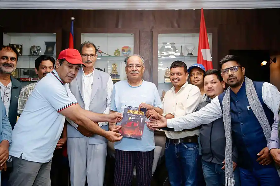 आगामी फागुन १ गते प्रर्दशनमा आउँदै चलचित्र ‘जनक्रान्ति’, प्रचण्डले सार्वजनिक गरे पोष्टर Image