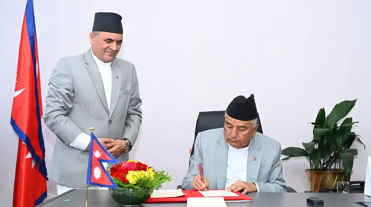राष्ट्रपतिद्वारा संसद् अधिवेशन आह्वान Image