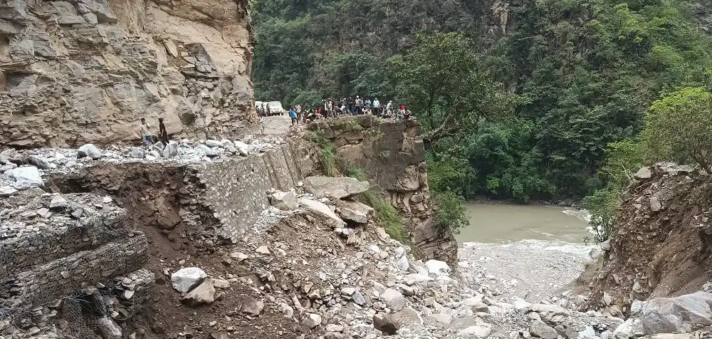 अवरुद्ध कर्णाली करिडोर एकतर्फी खुल्यो Image